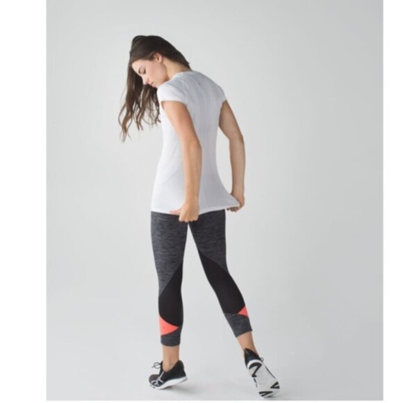 Lululemon Pace Rival Crop in Wee Are From Space Black Slate Grapefruit Size 12 - Picture 1 of 16
